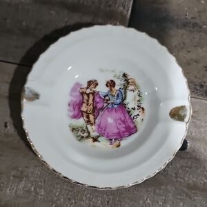 Vintage Decorative Porcelain Ashtray with Romantic Couple Motif